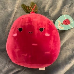 Beet Squishmallow